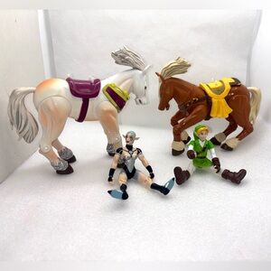 Vintage Lot of 4 Legends of Zelda Ocarina of Time Zelda & Impa W/ 2 Horses.